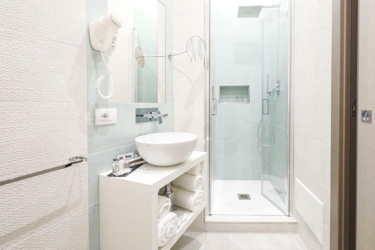 Toledo 16 Luxury Suites Naples Extérieur photo