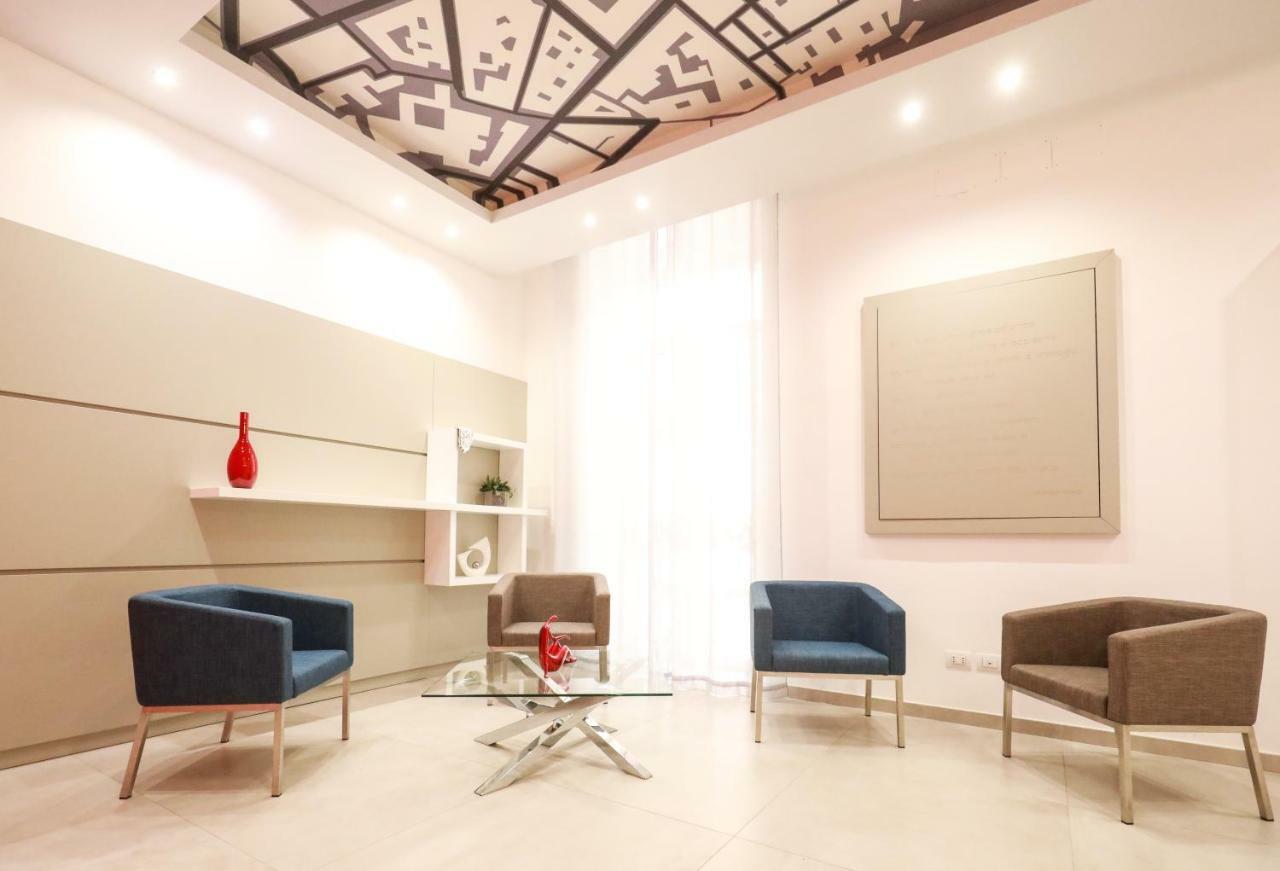 Toledo 16 Luxury Suites Naples Extérieur photo