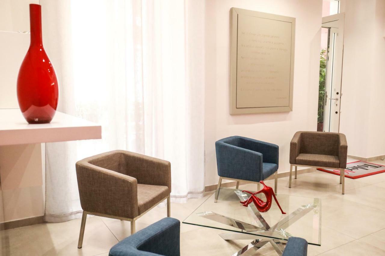 Toledo 16 Luxury Suites Naples Extérieur photo