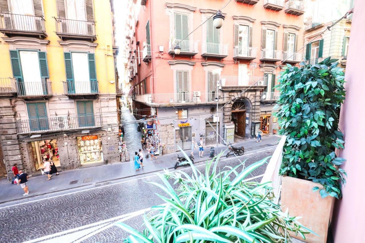 Toledo 16 Luxury Suites Naples Extérieur photo